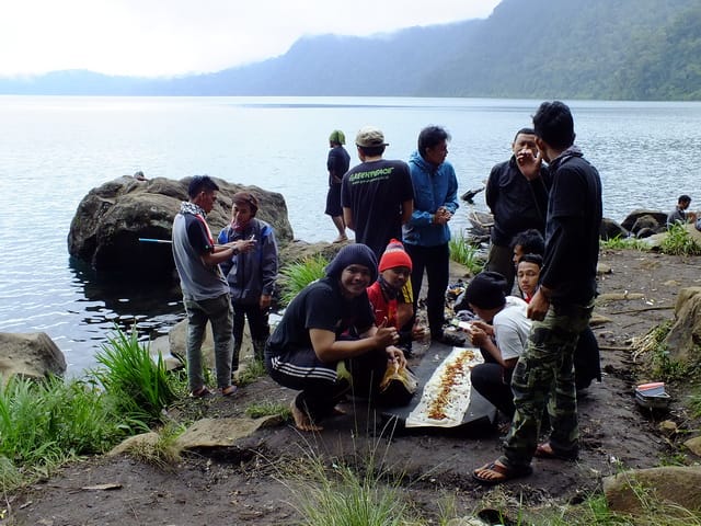 Pesona Indahnya Danau Gunung Tujuh, Tertinggi di Asia Tenggara