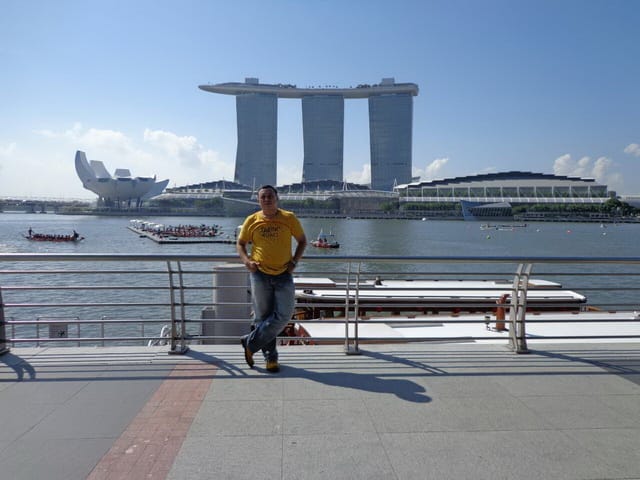 backpacker ke singapura