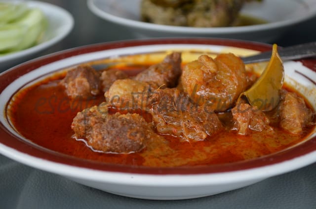 Cancang daging di Rumah makan Gulai Itiak Lado Mudo Ngarai Sianok