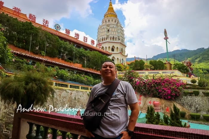 liburan ke penang kek lok si temple