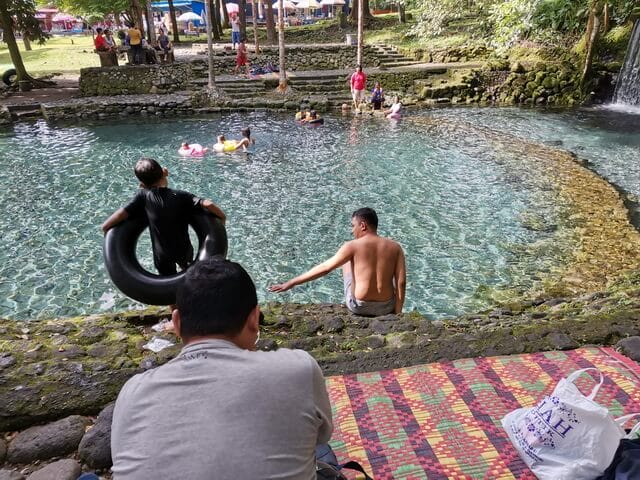 Bersantai Menikmati Pesona Kolam Renang Tirta alami Sumatera Barat