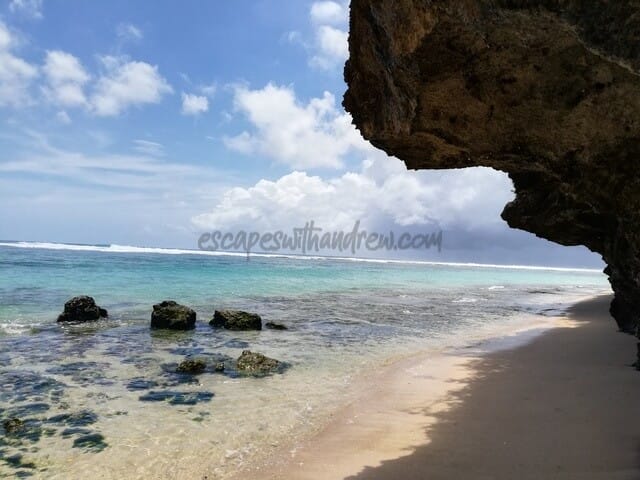 Mengunjungi Hidden Gems Bali di Pantai Gunung Payung