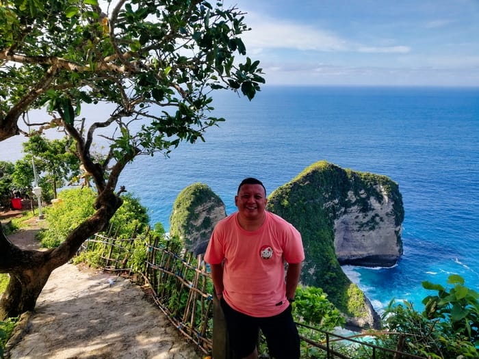 Menikmati keindahan kelingking beach nusa penida